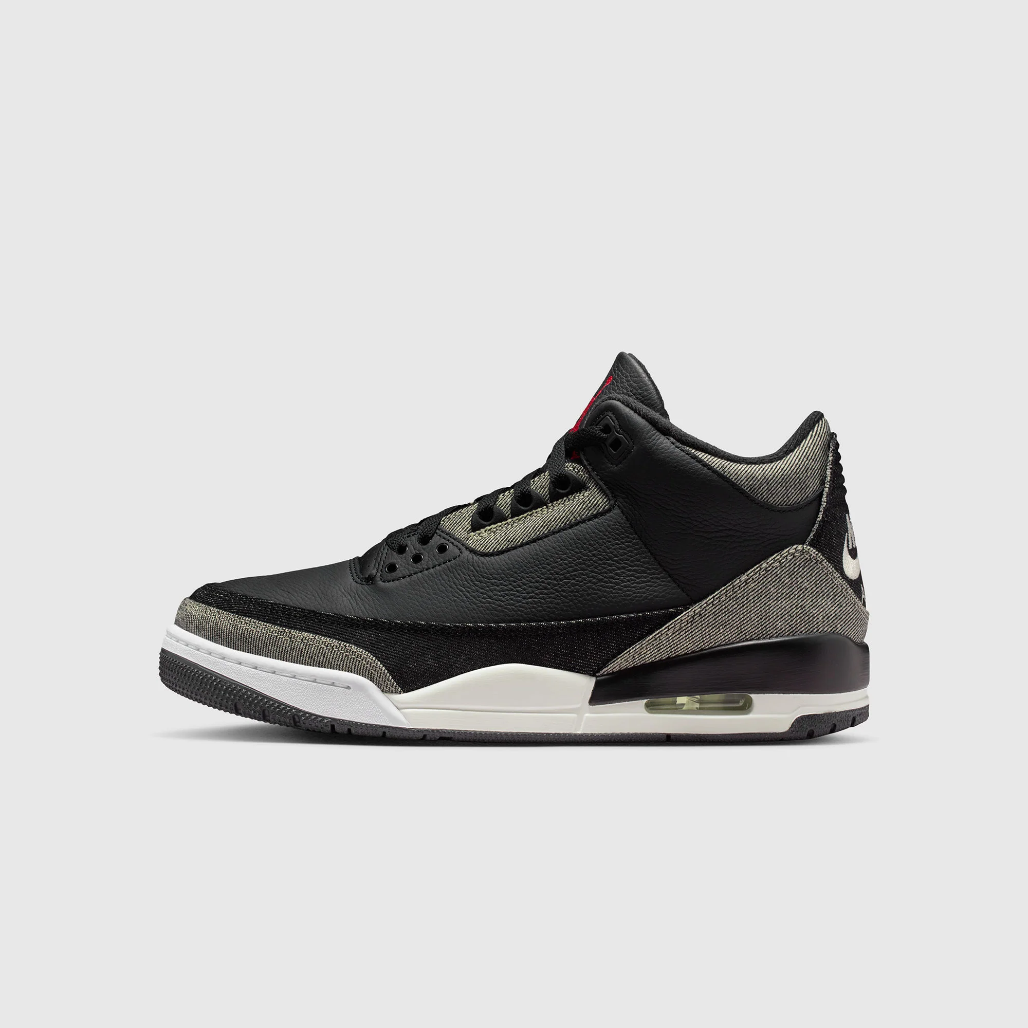 Air Jordan 3 x Levi’s®
Black Denim Sneakers - Image 8