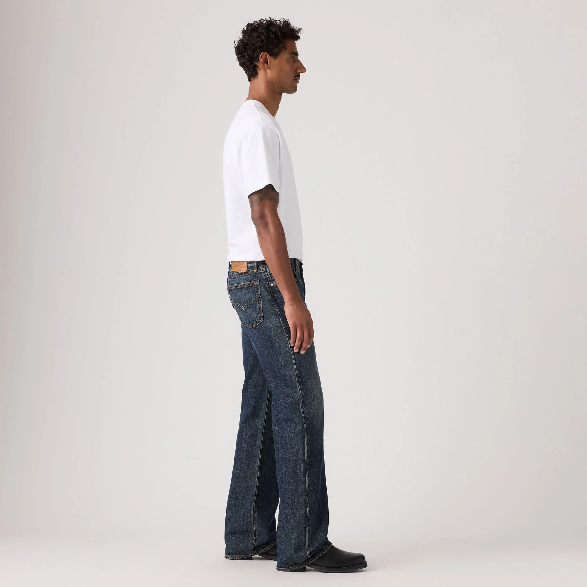 Levi's® Men's 567™ Relaxed Flare Jeans - Image 3