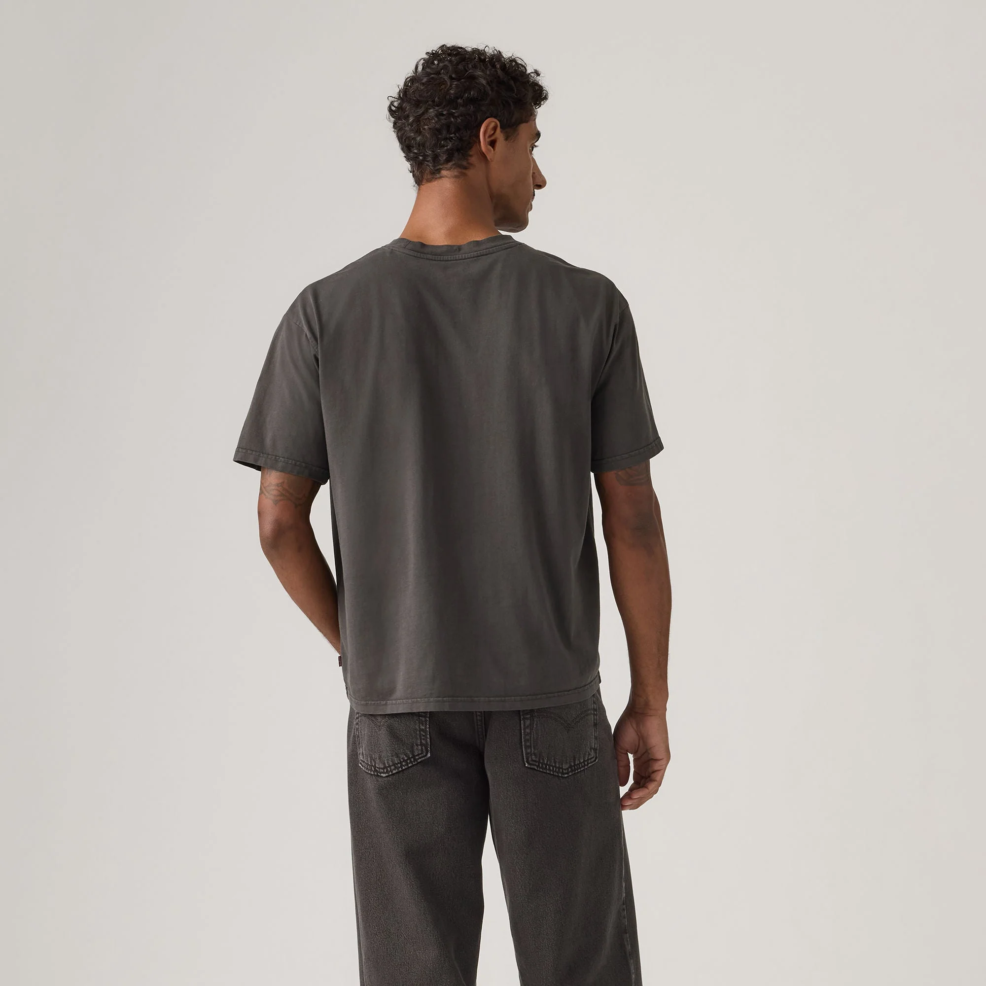 Levi's® Men's Graphic Boxy Tee - Image 2