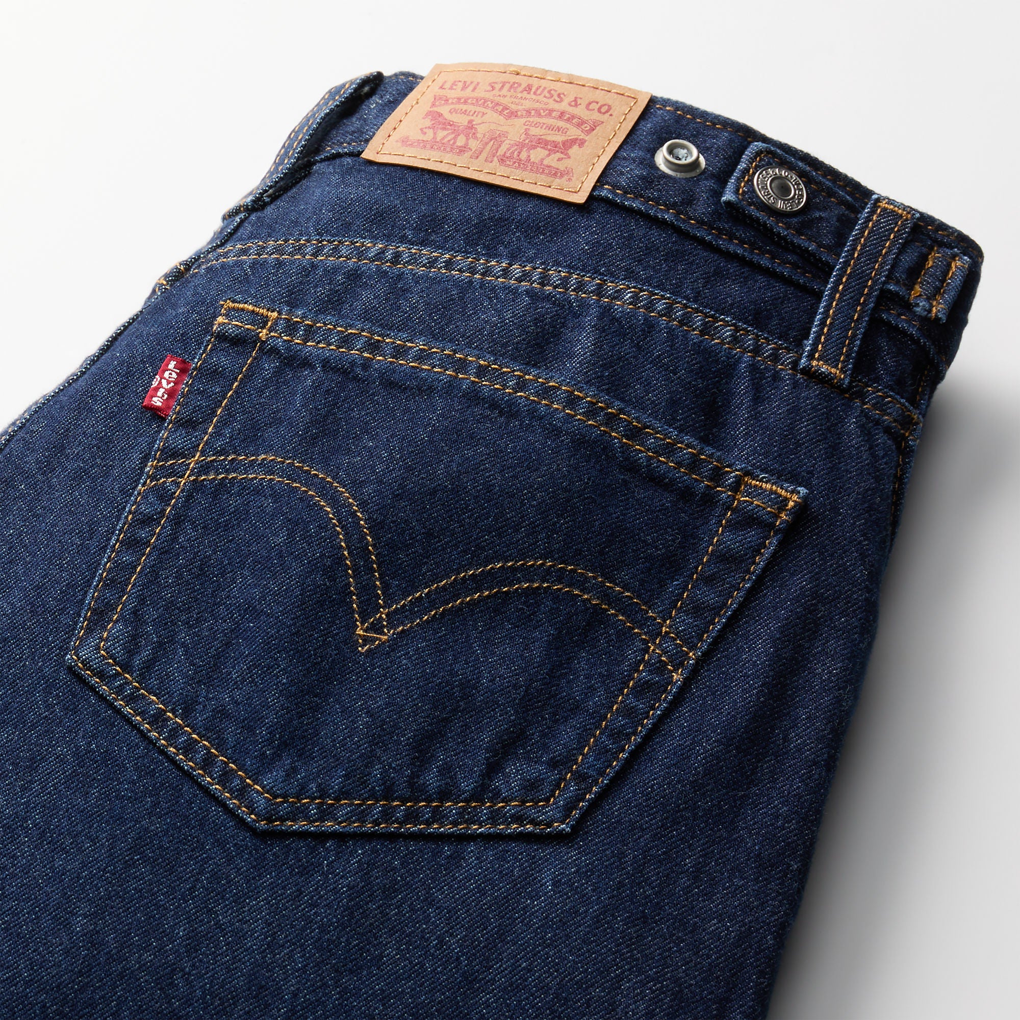Levi's® Women's Cinch Baggy Jeans - Image 15