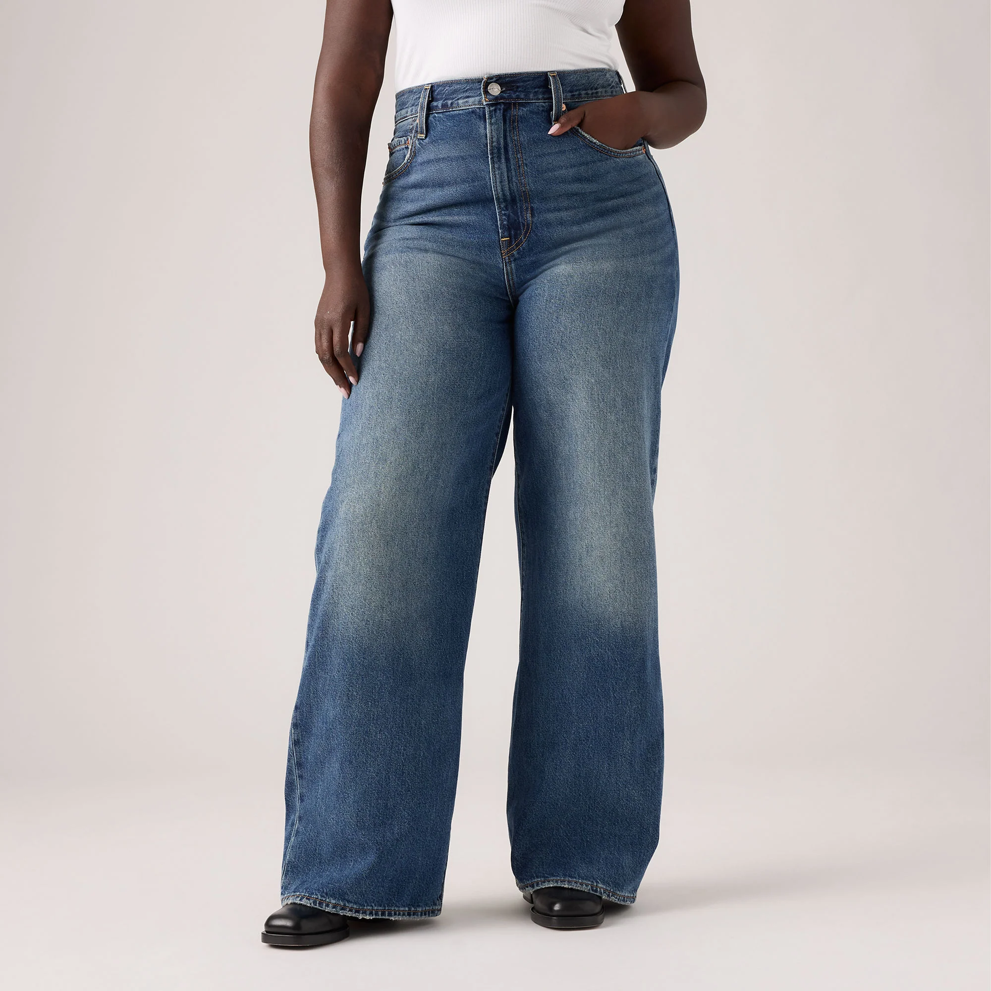 Levi’s® Women’s Ribcage Wide Leg Jeans - Image 11